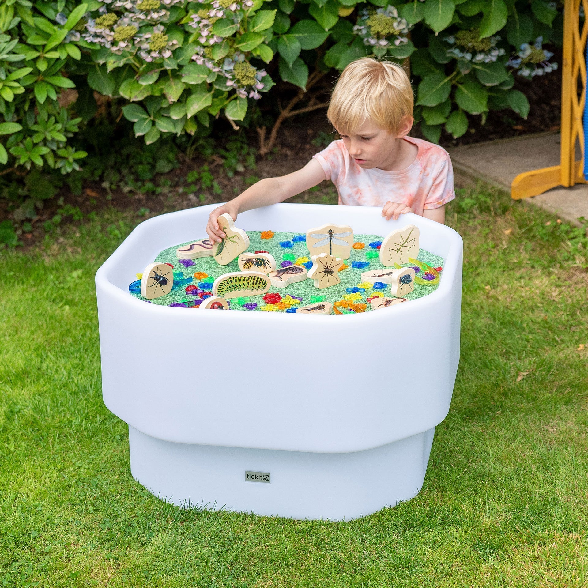 Discovery Glow Tuff Table